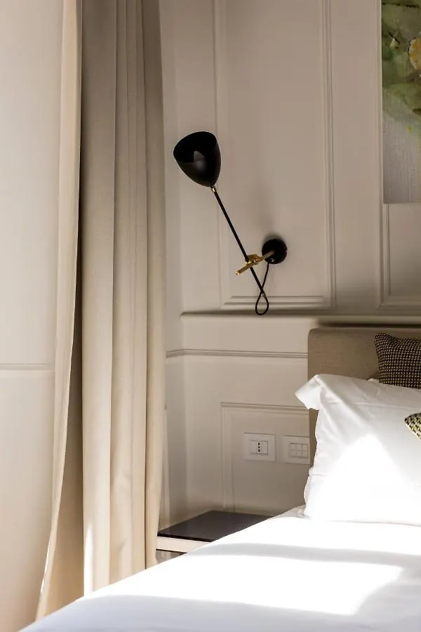 Parisii Luxury Relais Rome Acomodação com café da manhã 2*,